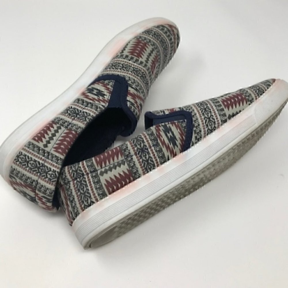 sole mates aztec print slip on shoes size 8